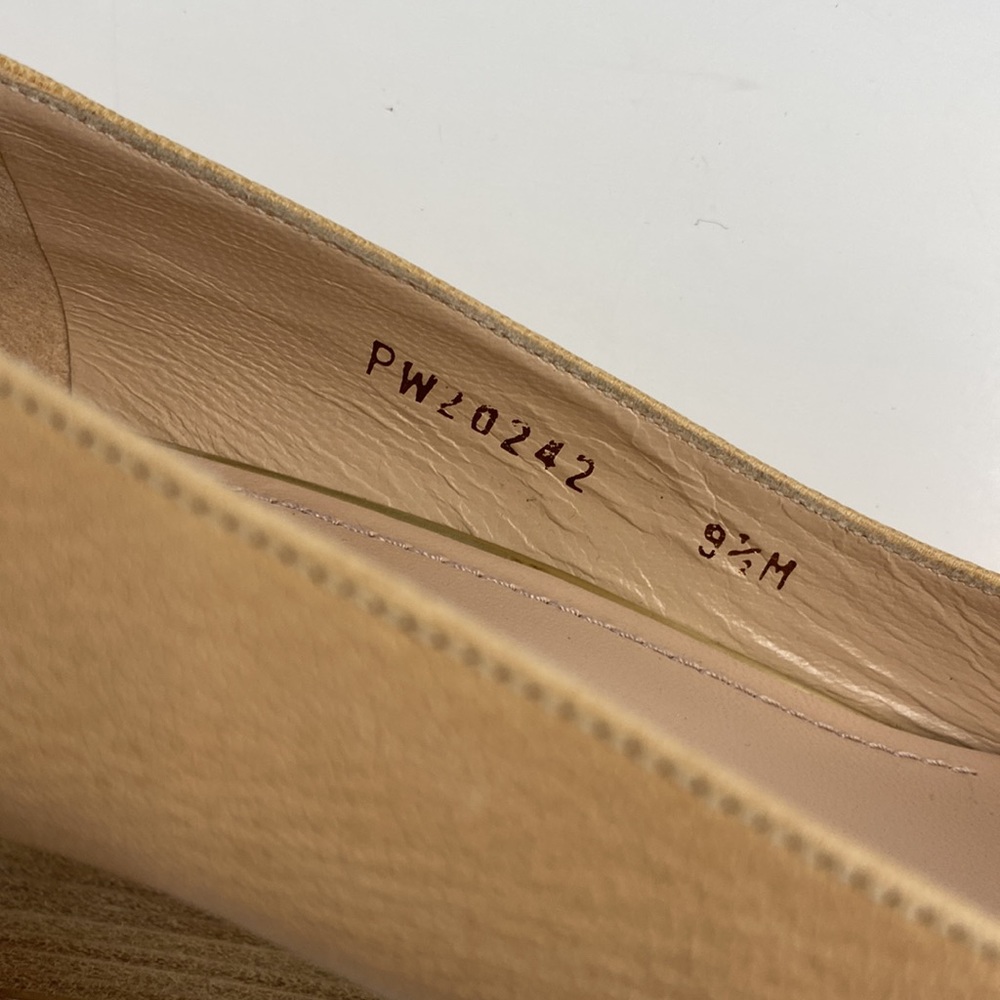 Stuart Weitzman Tan Low Wedges In Size 9.5. - image 7